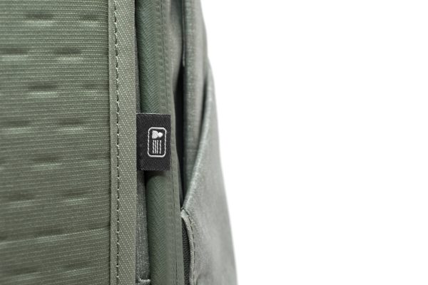 Peak Design Travel Backpack Expandable Carry On 45L Black-2