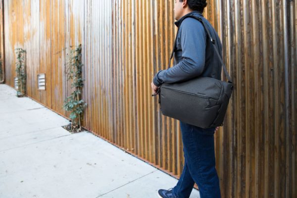 Peak Design Everyday Sling V2 10L Camera Bag Weatherproof-11